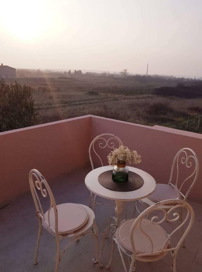 Apartmani Luce i Miho Nin Exterior foto